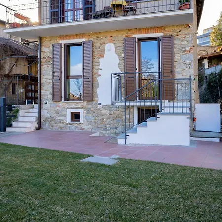 House- Jacuzzi & Garden