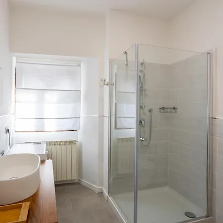 House- Jacuzzi & Garden Apartment *