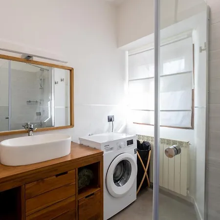 Apartment House- Jacuzzi & Garden